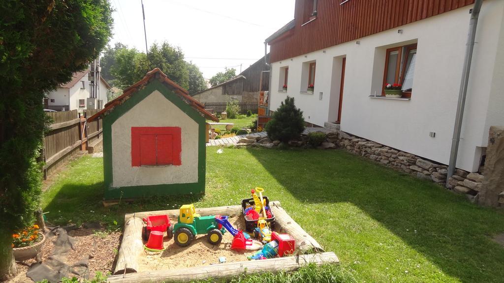 Ubytovani U Kaplicky Nove Mesto na Morave Extérieur photo